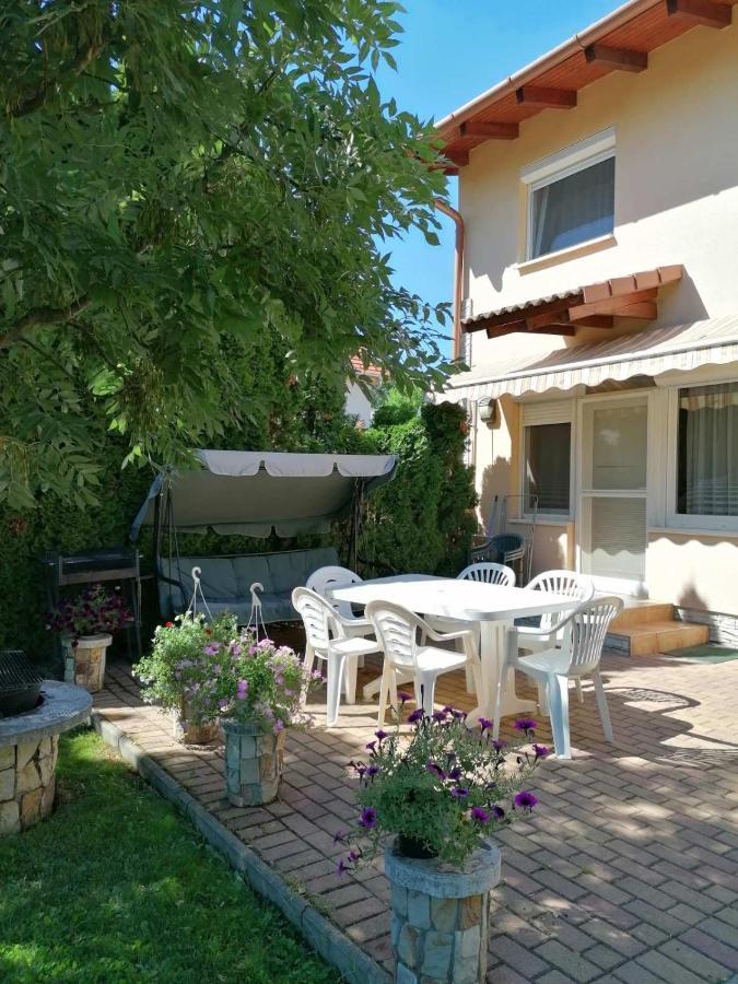 Rose Vip Apartman Villa Hajduszoboszlo Ngoại thất bức ảnh