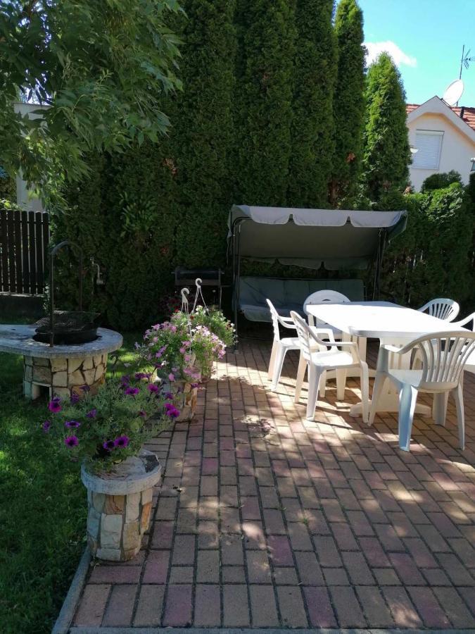 Rose Vip Apartman Villa Hajduszoboszlo Ngoại thất bức ảnh
