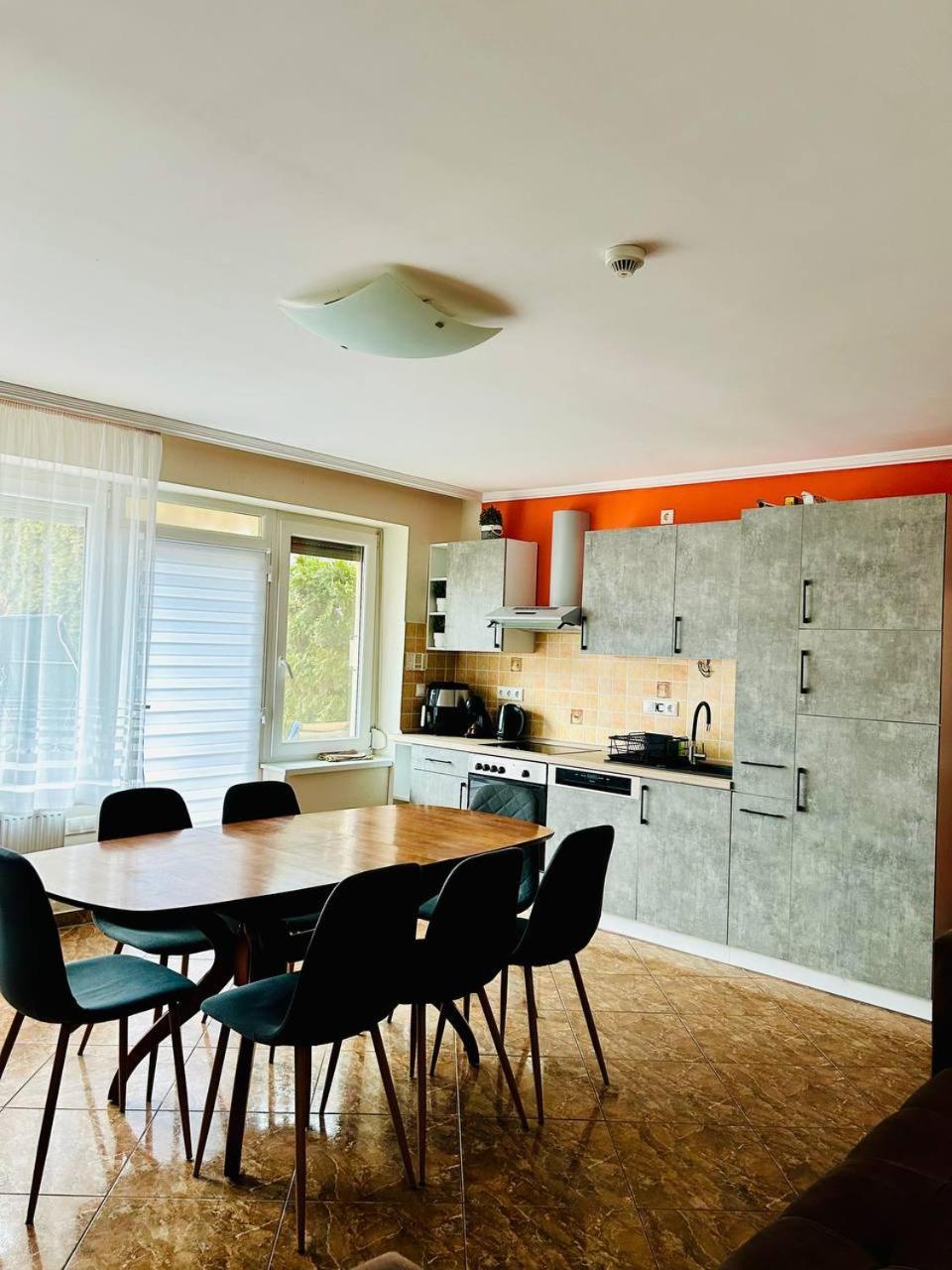 Rose Vip Apartman Villa Hajduszoboszlo Ngoại thất bức ảnh